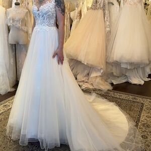 Wedding dress